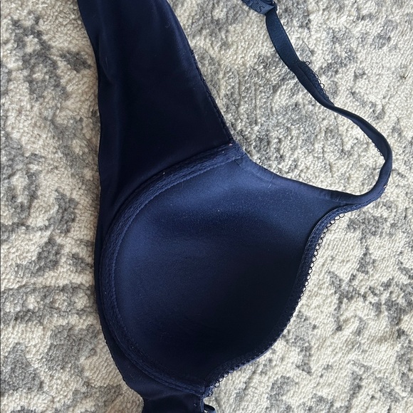 Victoria's Secret Navy Lace Bra - Picture 6 of 10